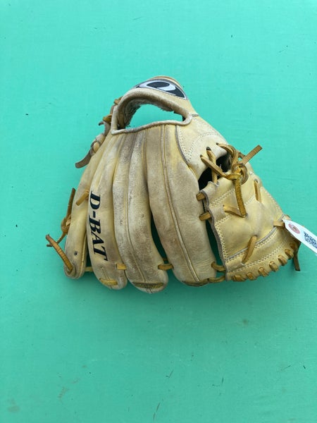 DBat Pro Premium G124 Left Hand Throw Baseball Glove 11.75"