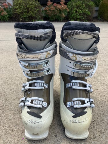 Used Women's  Soft Flex Divine 55 Ski Boots