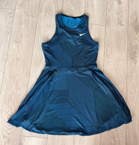 Nike club tennis dress