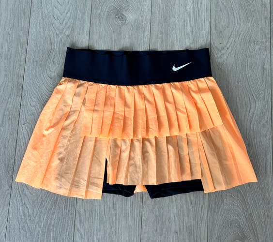 NikeCourt Advantage Women's Pleated Tennis Skirt