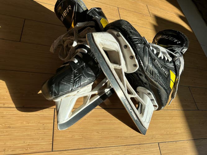 Used Senior Bauer Supreme UltraSonic Hockey Goalie Skates Regular Width 8.5