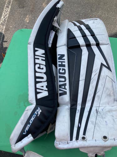 White Used 28" Intermediate Vaughn Velocity V9 Goalie Leg Pads