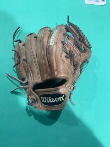 Brown Used Wilson DP15 A2000 Right Hand Throw Infield Baseball Glove 11.5"