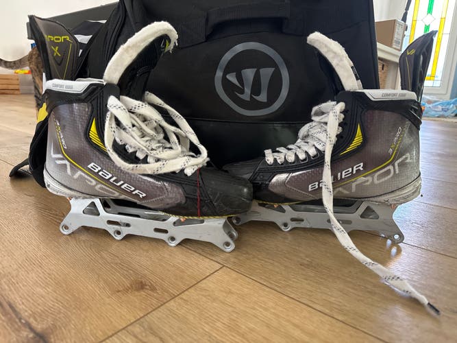 Used Bauer Regular Width 8 Vapor 3X Pro Hockey Skates