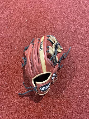 Brown Used Kid Pitch (9YO-13YO) Wilson A550 Right Hand Throw Infield Baseball Glove 11"