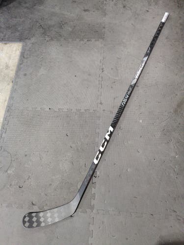 New Senior CCM Tacks AS-V Pro Right Handed Hockey Stick Heel Pattern Pro Stock