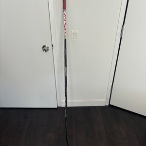 Used Senior Bauer Vapor Hyperlite Left Hand Hockey Stick P28 Pro Stock