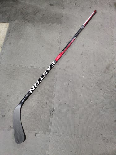 New Senior Easton Synergy GX Left Hand Hockey Stick Heel Pattern Pro Stock