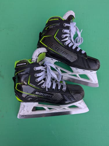 Used Junior Bauer GSX Hockey Goalie Skates Regular Width Size 3