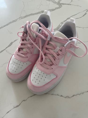 Nike sneakers youth size 5.5