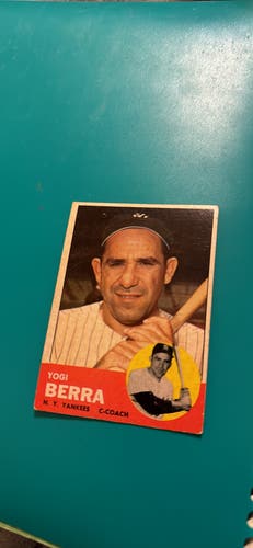 Yogi Berra baseball card Topps 340