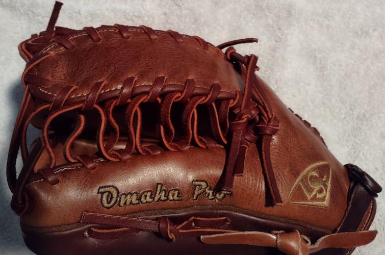 Used Louisville Slugger Left Hand Throw Outfield OMAHA PRO Baseball Glove 12.75"