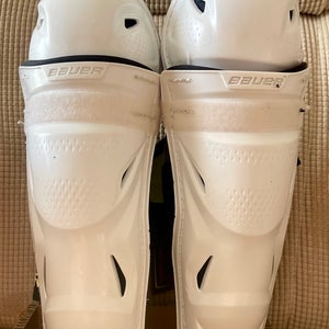 Used Junior Bauer Vapor 2x 12" Shin Pads