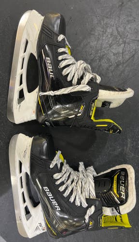 Used Senior Bauer Regular Width 8 Supreme M4 Hockey Skates