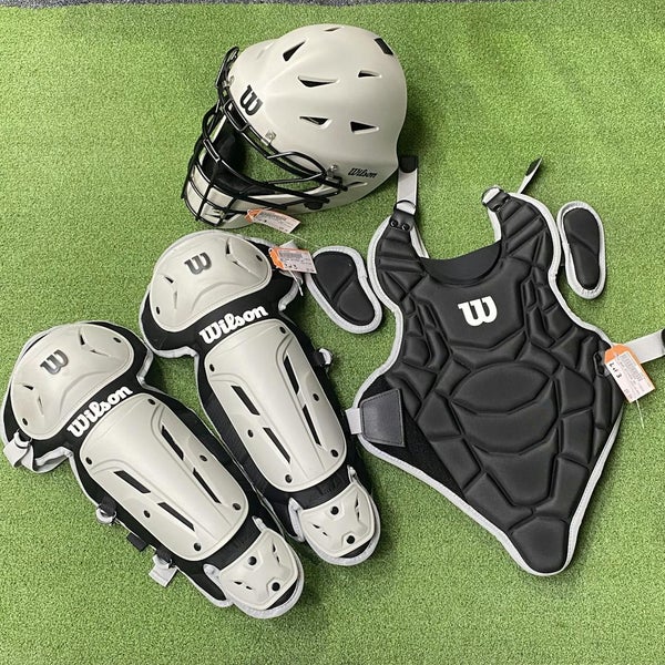 Used Wilson Ez Gear Catcher's Set