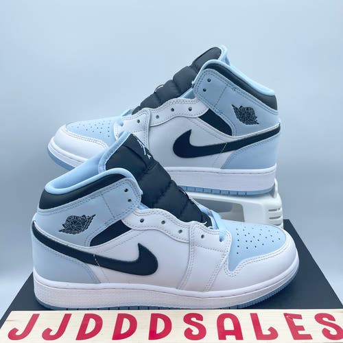 Nike Air Jordan 1 Mid SE Ice Blue UNC White DV1337-104 Size 7Y / 8.5W NIB