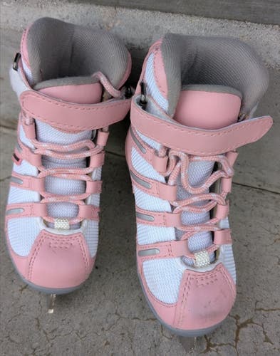 Used Jackson SofTec Figure Skates Youth Size 9 Pink and White