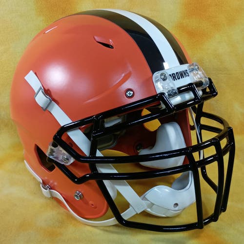 Cleveland Browns Super custom fullsize football helmet Schutt Vengeance Lg