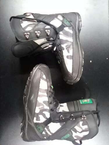 Used World Industries Camo Senior 6 Snowboard Mens Boots