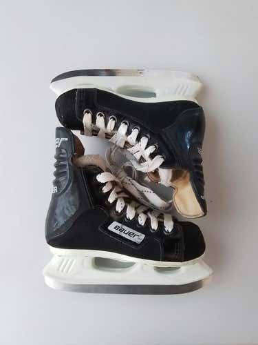 Used Bauer Charger Junior 02 Ice Hockey Skates