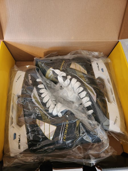 New Senior True Catalyst 7 Hockey Skates Wide Width 8