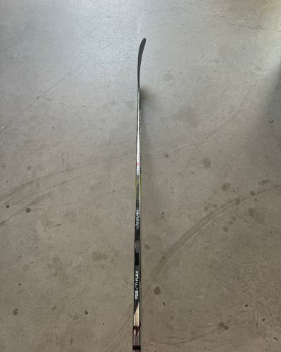 Used Senior Bauer Left Hand P28 Pro Stock Vapor Hyperlite 2 Hockey Stick