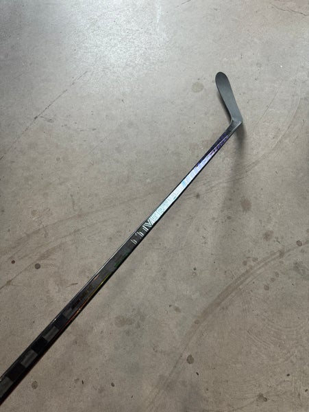 Used Intermediate Warrior Left Hand P28 Pro Stock Covert QR6 pro Hockey Stick