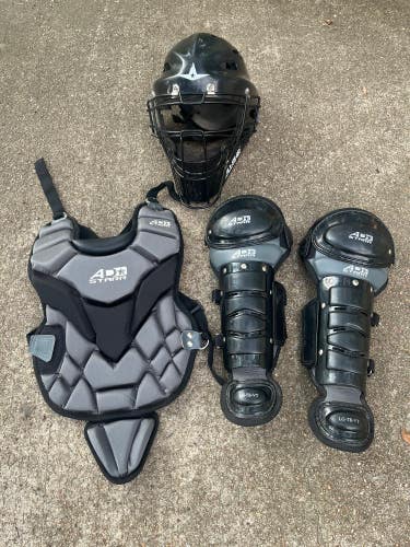 Used Youth All Star Catcher's Set Age 5-7 Black (helmet 6 1/4-7)