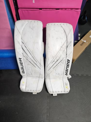 Used Intermediate Small Bauer Vapor 3X Goalie Leg Pads