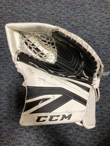 Used Senior CCM P2.9 Goalie Glove