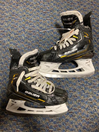 Used Junior Bauer Supreme M5 Pro Hockey Skates | Size 2 D&R