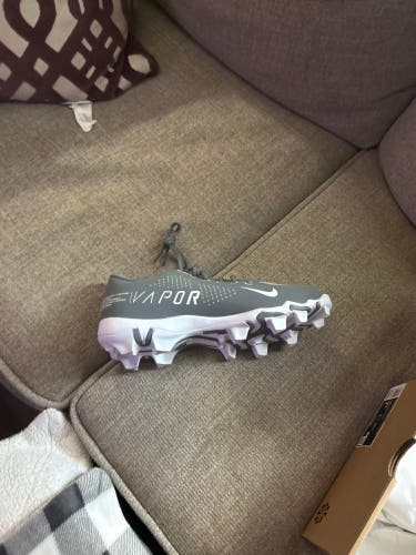 Gray New Men's Low Top Molded Cleats vapor