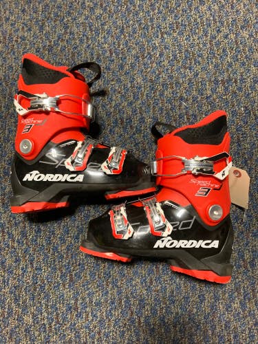 Used Kid's Nordica SpeedMachine Ski Boots