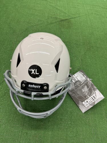 Brand New X-Large Youth Schutt Vengeance A11 Helmet