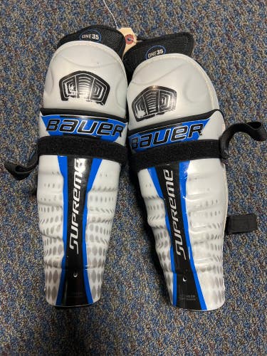 Used Junior Bauer Supreme one35 Shin Pads 11"