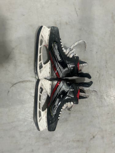 Used Intermediate Bauer Regular Width 6 Vapor 2X Pro Hockey Skates