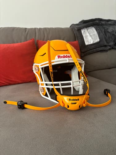 New Medium Riddell SpeedFlex Helmet