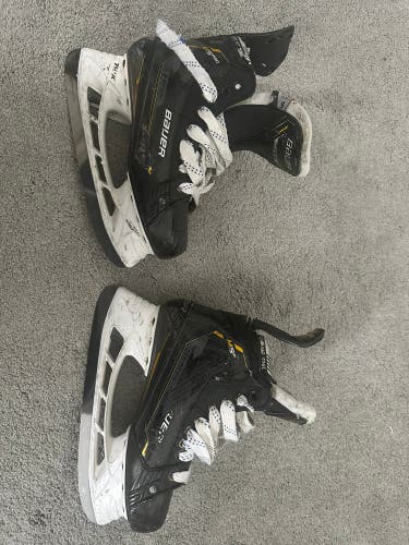 Bauer M5 Pro Skates