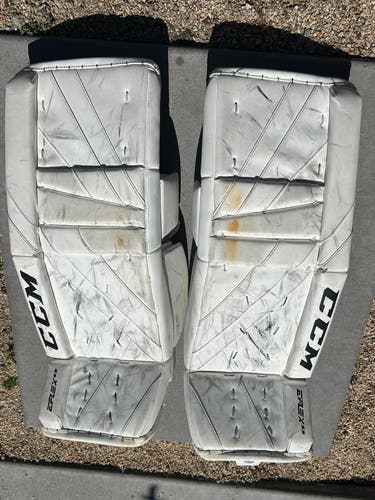 CCM EFlex 5.9  Goalie Leg Pads 31+1 - Intermediate