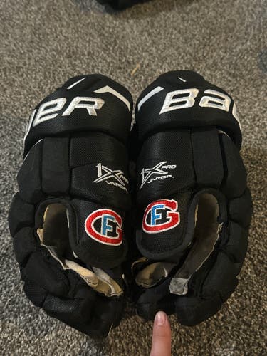 Rare HC Fribourg-Gotteron Bauer Pro Stock Hockey Gloves Vapor 1X Pro Swiss National League