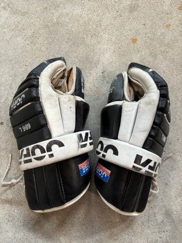 Jofa 686L hockey gloves