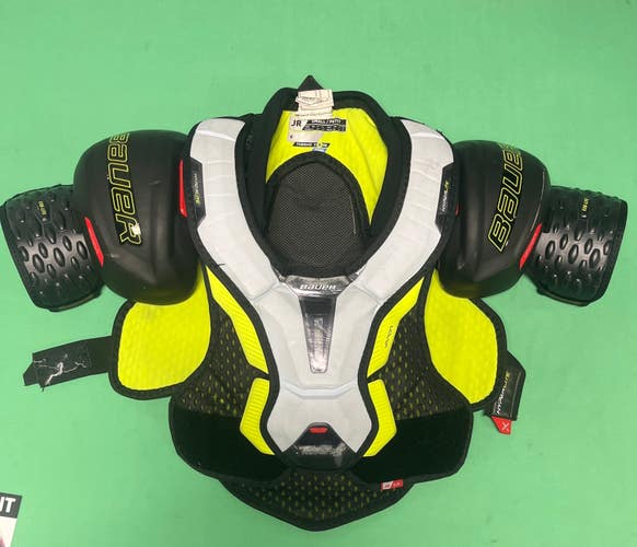 Used Small Junior Bauer Vapor Hyperlite Shoulder Pads