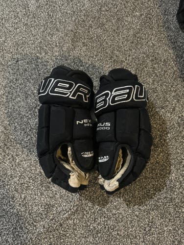 Bauer 14" Nexus 9000 Gloves