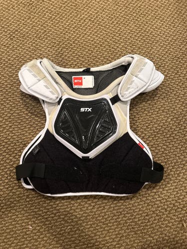 Lacrosse shoulder pads