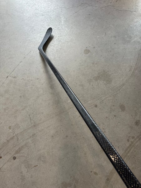 New Senior Bauer Right Hand P28 77 Flex Pro Stock Vapor Hyperlite 2 Hockey Stick Blackout Pro+