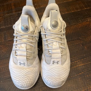 Under Armour Men’s Harper 7 Turf Baseball Shoe