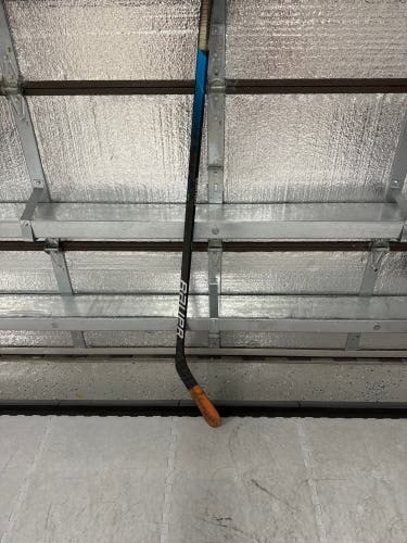 Used Junior Bauer Left Hand P92 Nexus Geo Hockey Stick