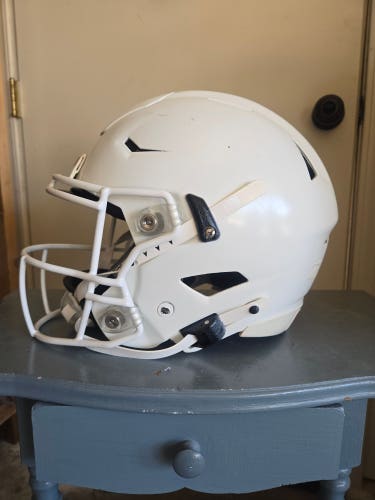 Used Large Adult Riddell SpeedFlex Helmet