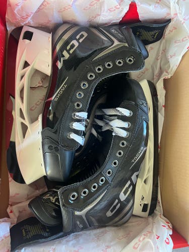 New CCM Tacks XF Pro skates 9.5 Regular