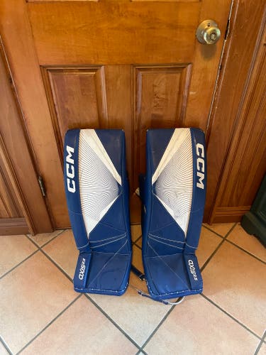CCM Axis 2.5 28+1 Goalie leg pads